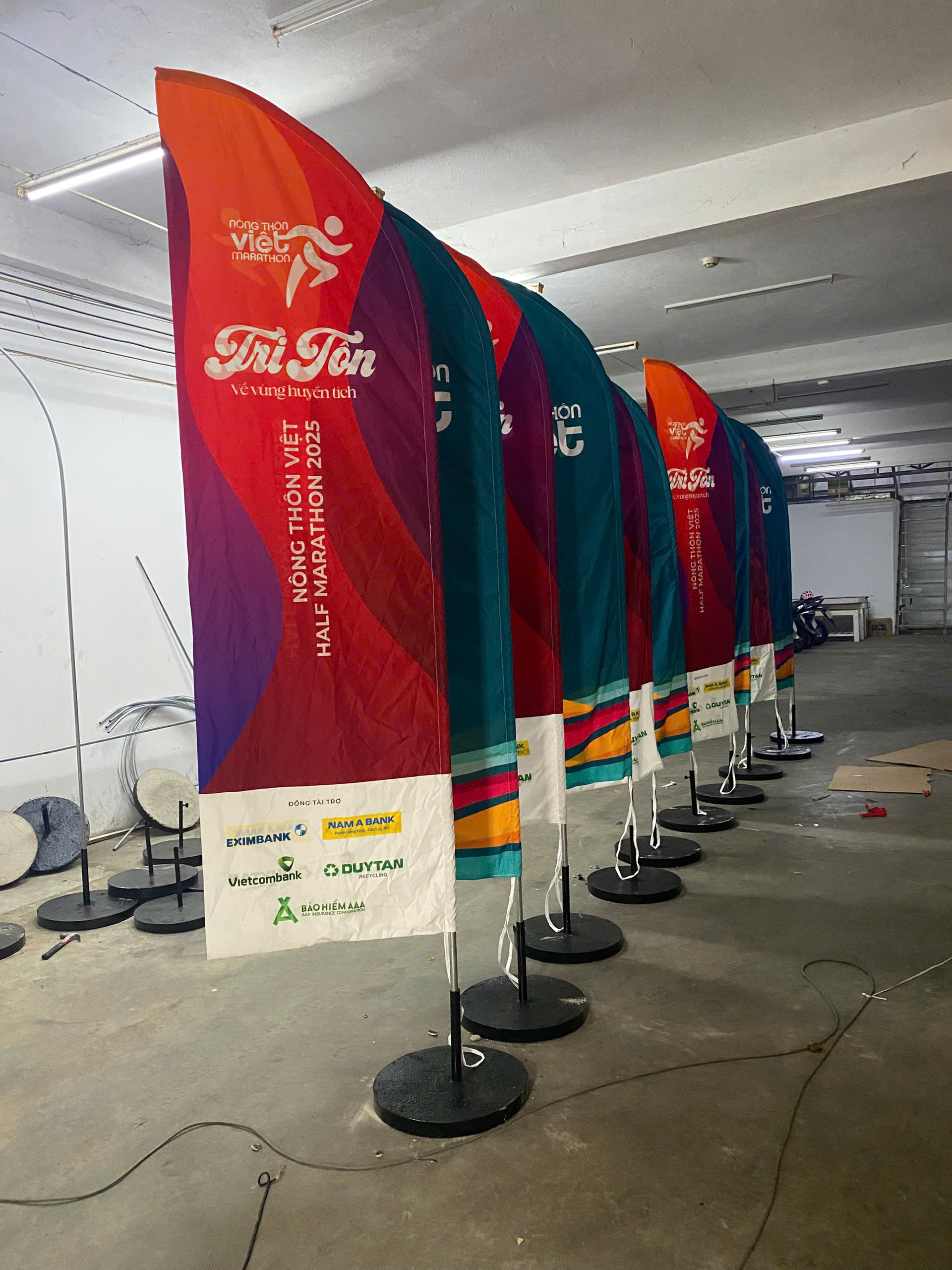 Cờ cánh buồm giá bao nhiêu