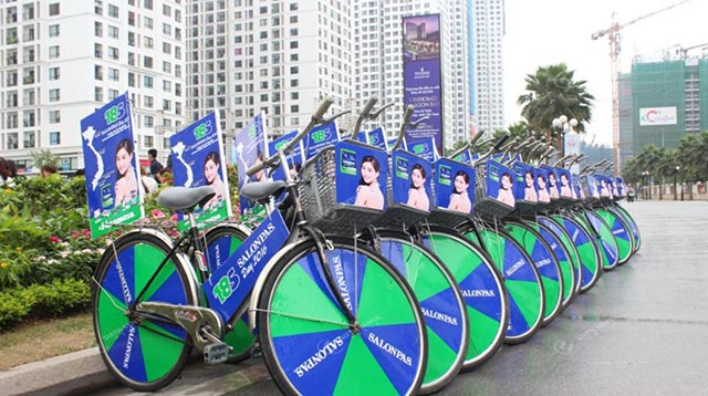 Cờ phướn Roadshow Giá Rẻ 3 Cờ phướn Roadshow Giá Rẻ
