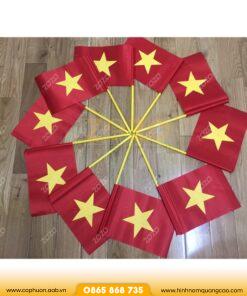 Trang chủ 39 Cờ cầm tay giá rẻ in ấn sắc nét