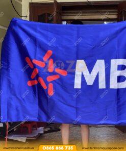 Cờ công ty giá rẻ in ấn sắc nét