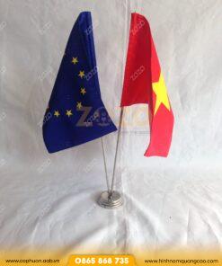 Cờ để bàn 2 lá thiết kế tinh tế