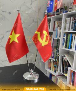 Trang chủ 138 Cờ để bàn công ty + cờ tổ quốc thiết kế chuyên nghiệp
