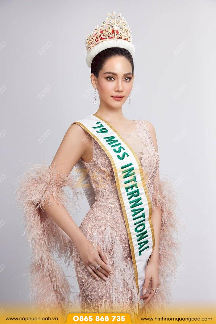 Sash Hoa Hậu May In theo yêu cầu chất lượng cao 2 Sash Hoa Hậu May In theo yêu cầu chất lượng cao