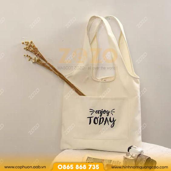 Túi vải không dệt in logo nhãn hàng may sẵn 2 Túi vải không dệt in logo nhãn hàng may sẵn