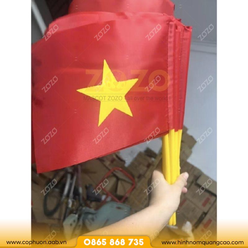 Cờ Việt Nam cầm tay chất lượng cao 2 Bán sỉ cờ cầm tay size nhỏ giá rẻ