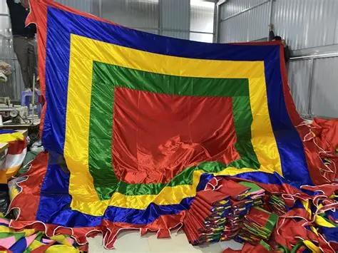 Cờ ngũ sắc...