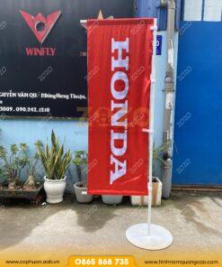 Trang chủ 51 Cờ Phướn Chữ Nhật Quảng Cáo Ngoài Trời – Thiết Kế & In Ấn Tại Xưởng ZoZo