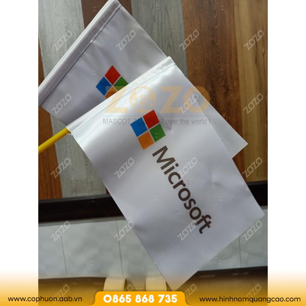 Đặt may cờ cầm tay cờ in logo công ty giá rẻ